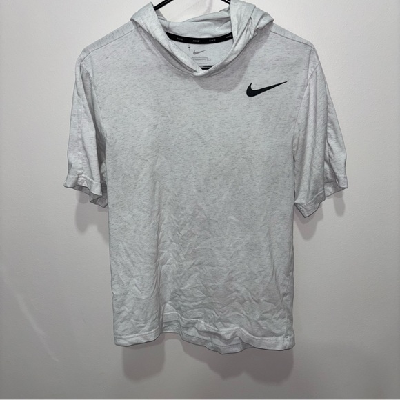 Nike Men's Light Gray Short Sleeve Hoodie - Picture 1 of 5